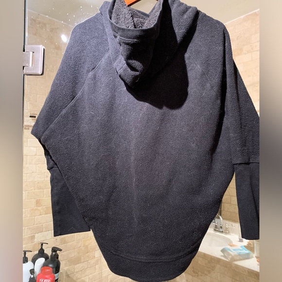 Alo yoga pullover hoodie - Picture 2 of 3